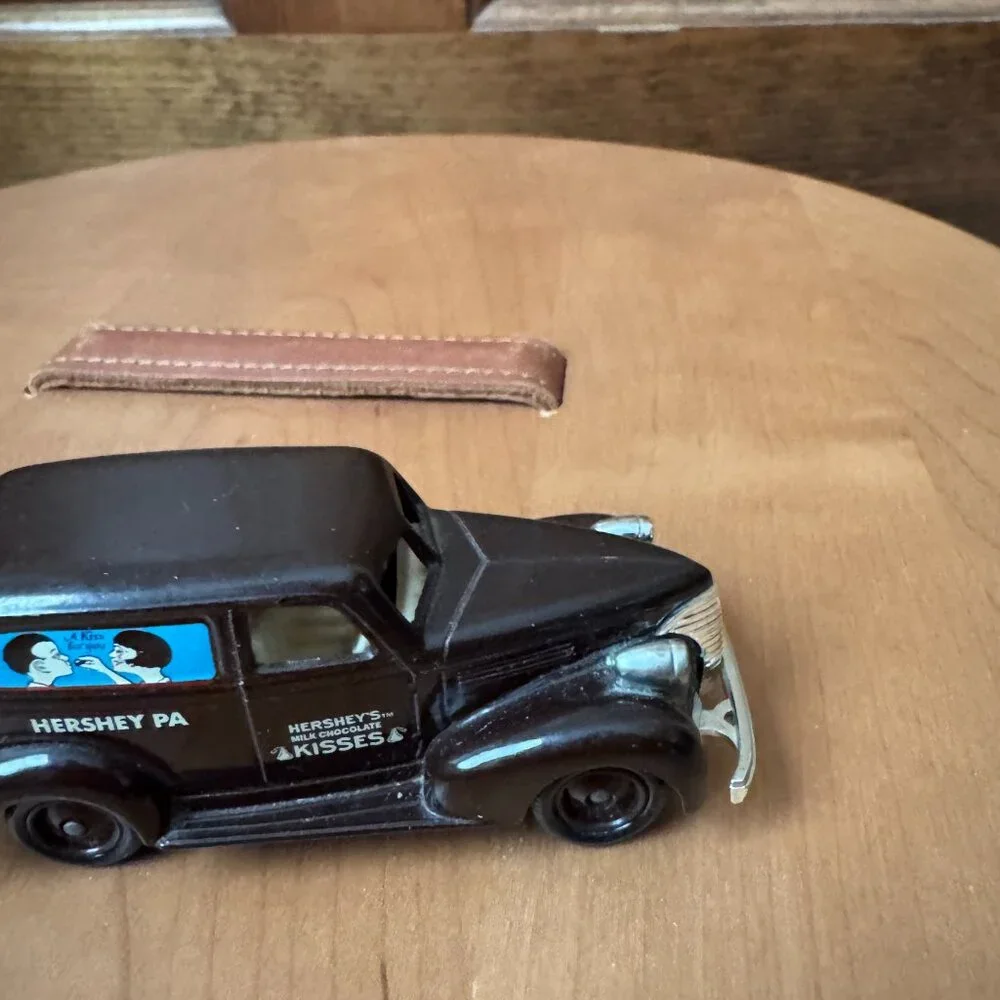 Lledo Days Gone Diecast Vehicles - Hershey's Kiss Kids Car